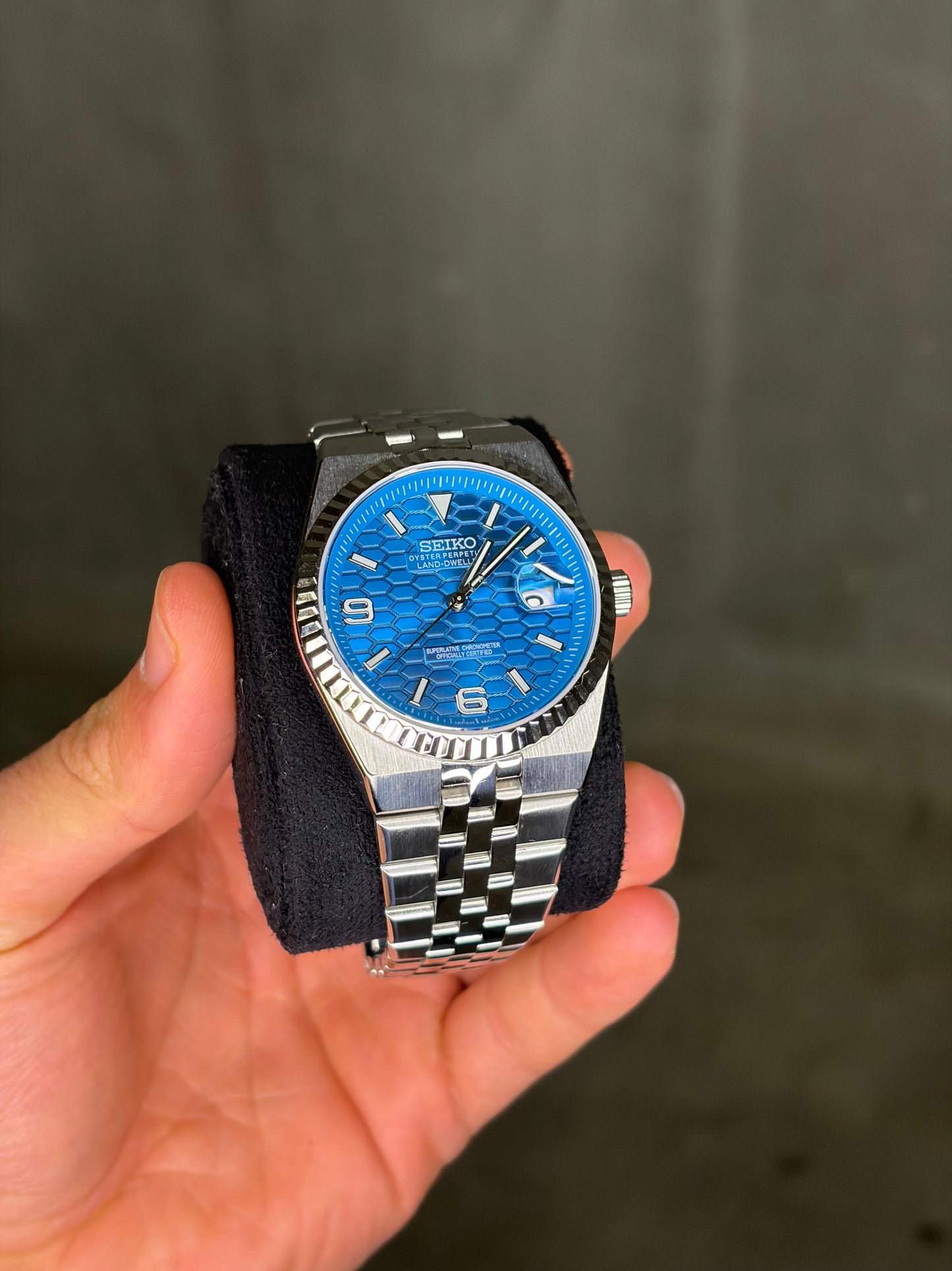 Land dweller deep ocean blue - Seiko Mod