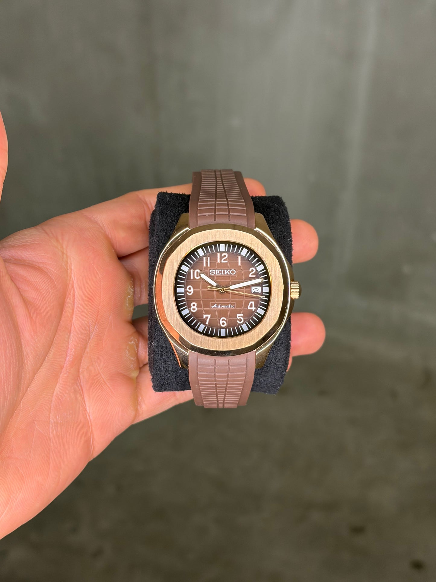 Rose Gold Chocolate brown Aquanaut - Seiko Mod