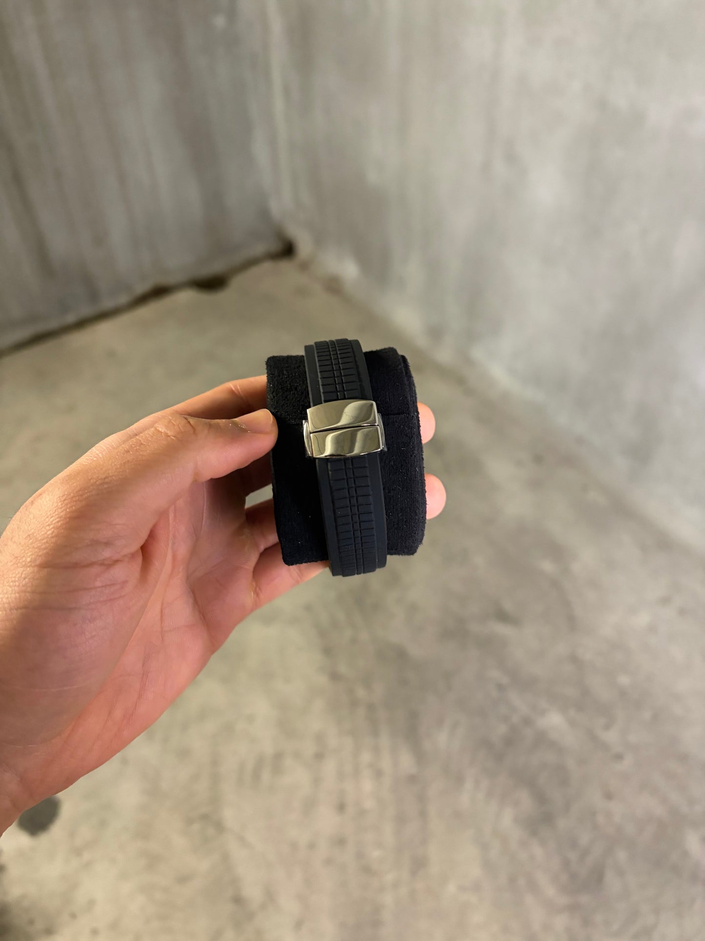 Black and silver Aquanaut - Seiko Mod