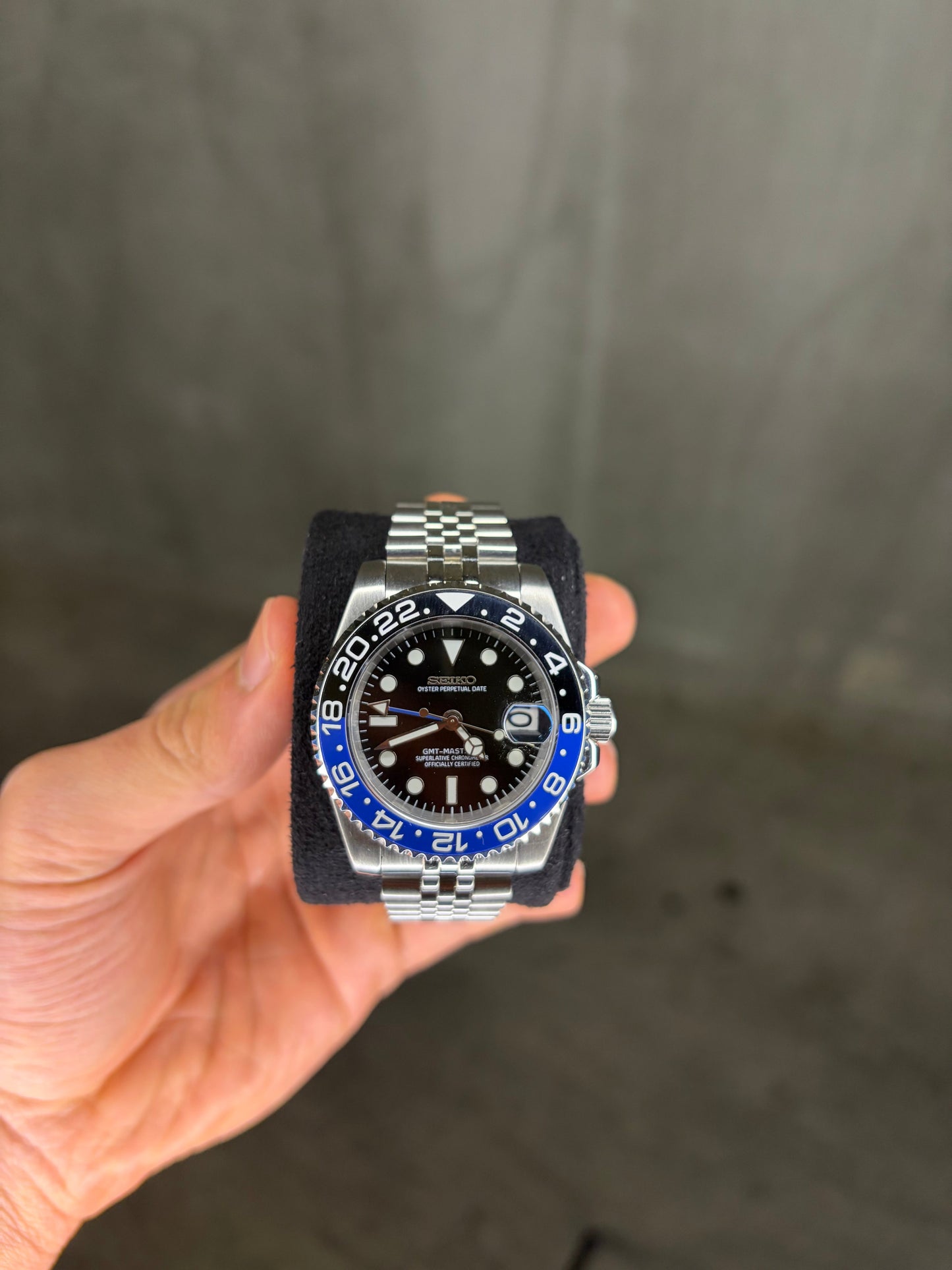 GMT MASTER II Batgirl Black & Blue bezel - Seiko Mod
