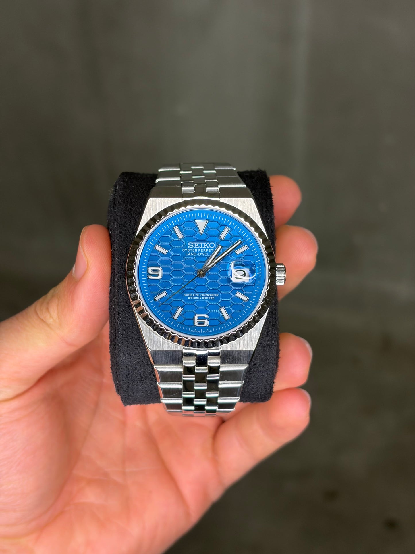 Land dweller deep ocean blue - Seiko Mod