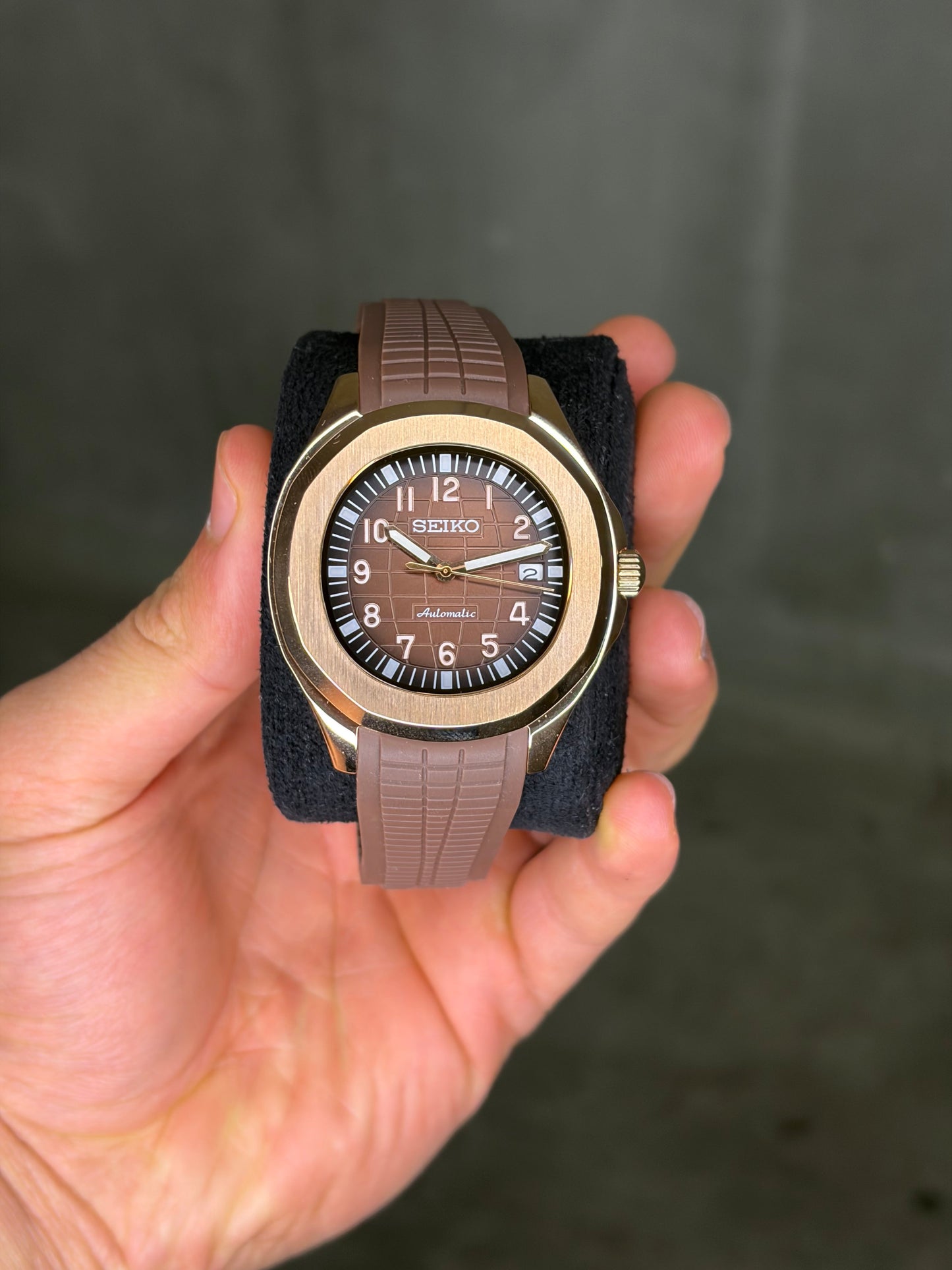 Rose Gold Chocolate brown Aquanaut - Seiko Mod